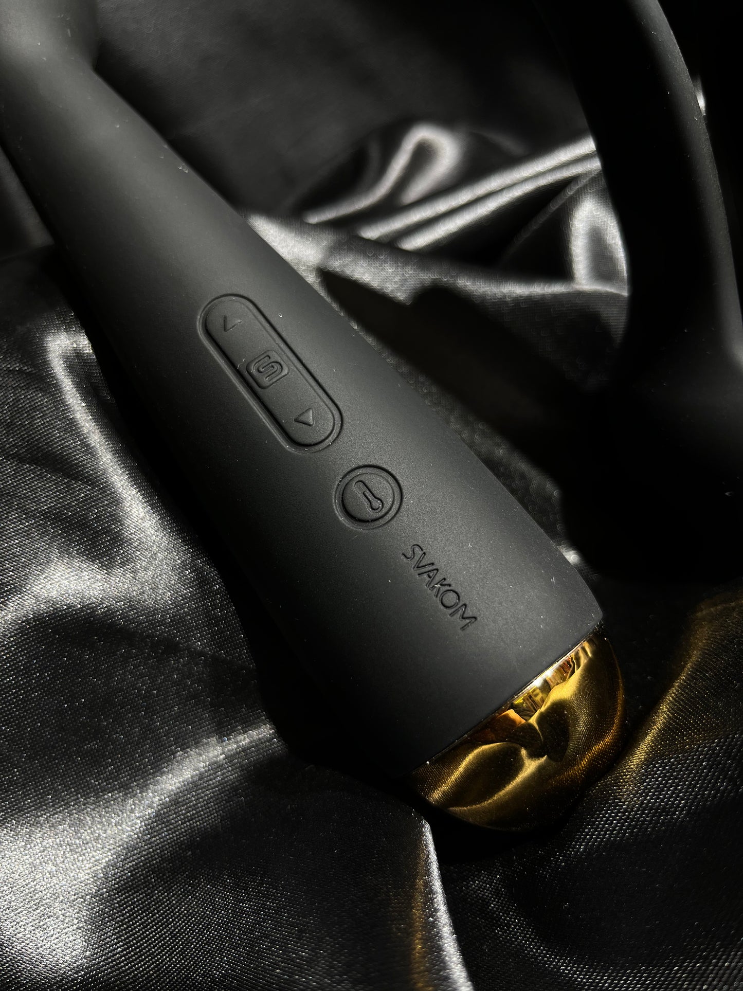 Hitachi clitorial Svakom Emma neo