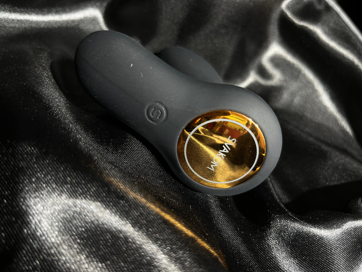 Vibrador vaginal, clitorial y anal Svakom