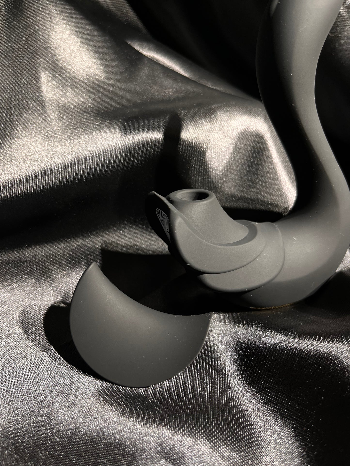 Vibrador vaginal y clitorial cisne negro